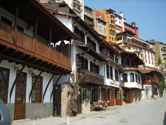 bulgaria-Veliko_Tarnovo_Gourko_street_002